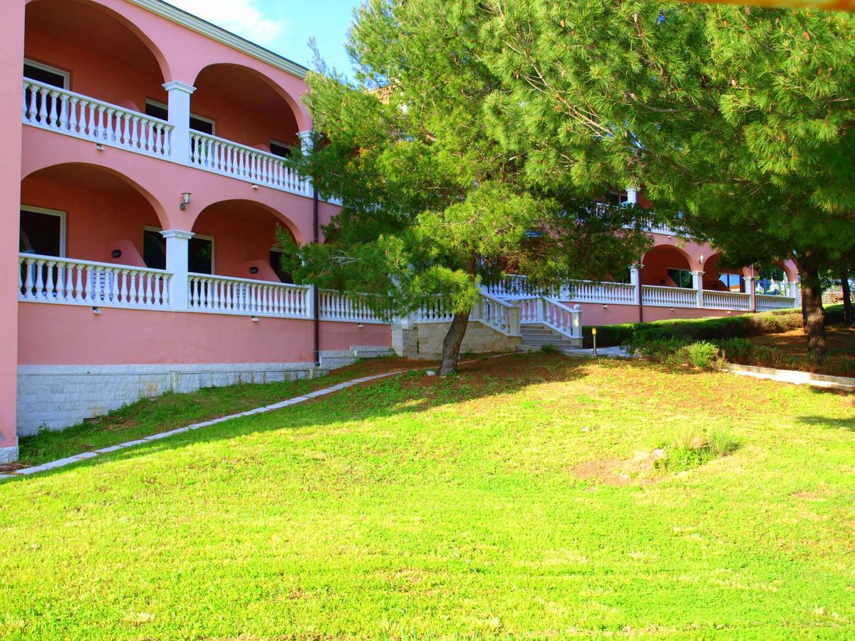 Marina Frapa Resort Rogoznica Exterior foto